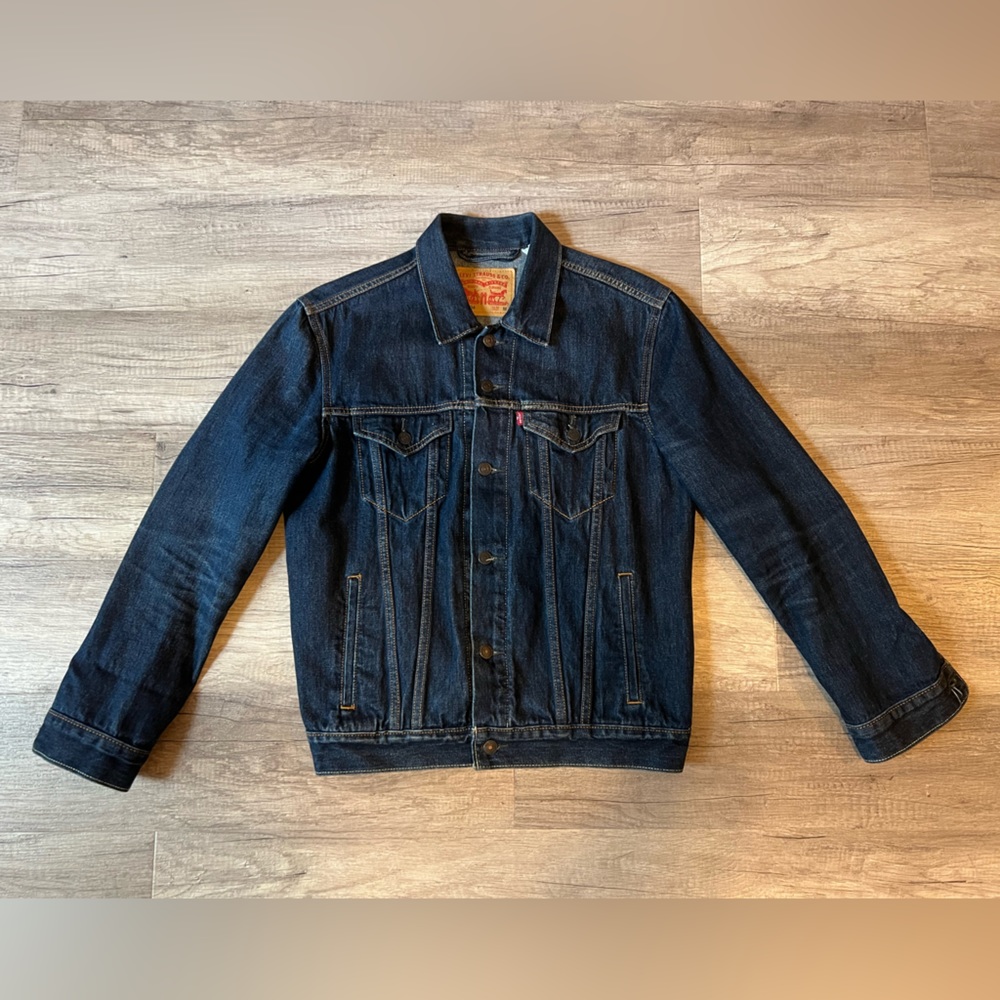 Levi’s Trucker Denim Jacket - Dark Wash (M)